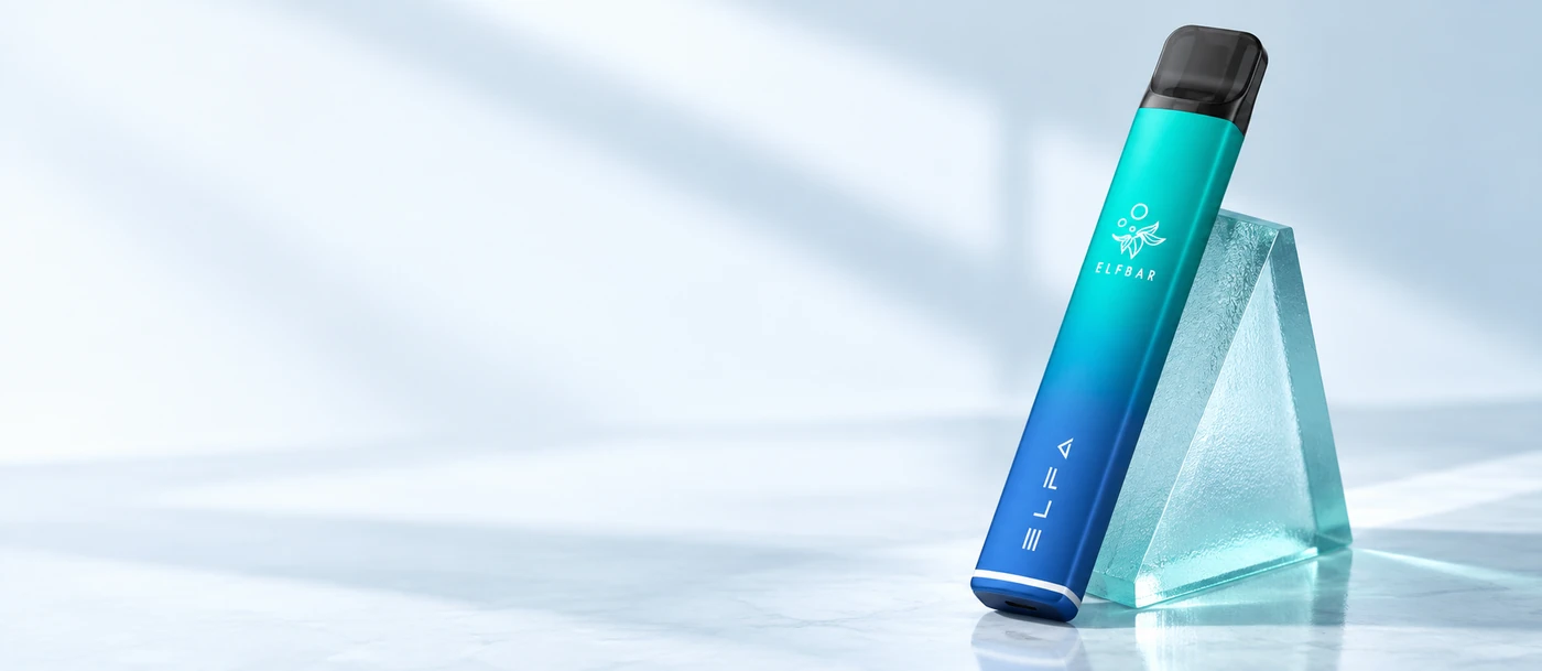 ELFA Aurora Blue auf einer transparenten Glasbühne